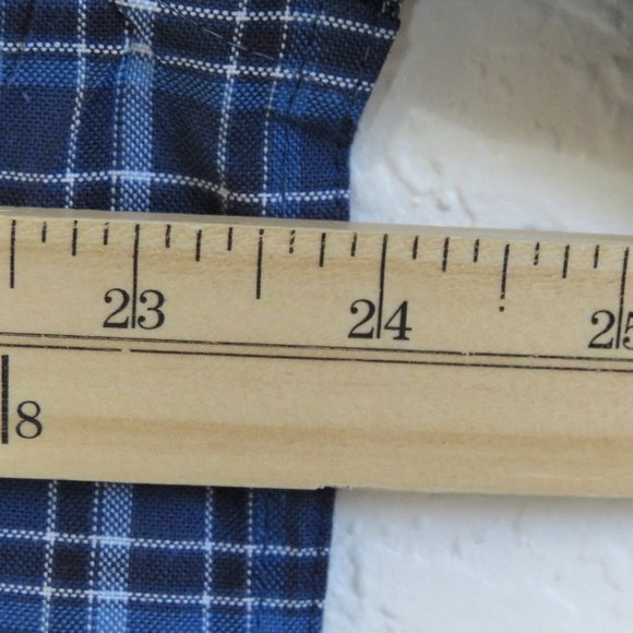 St. John's Bay* Men's Long Sleeve Button Down Curved Hem Plaid Shirt~ Size Large - Picture 5 of 9